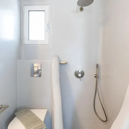 Mykonos Actor's Villa. 2 Bdrs, Private Mini-pool Villa Mykonos Town