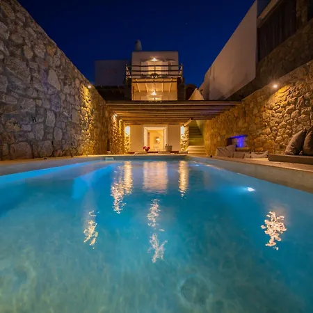 Villa Mykonos Actor's Villa. 2 Bdrs, Private Mini-pool